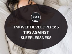 6 Front image of a blog titled "The web developers: 5 tips against sleeplessness "with person sleeping as the background and the title displayed in corporate typography