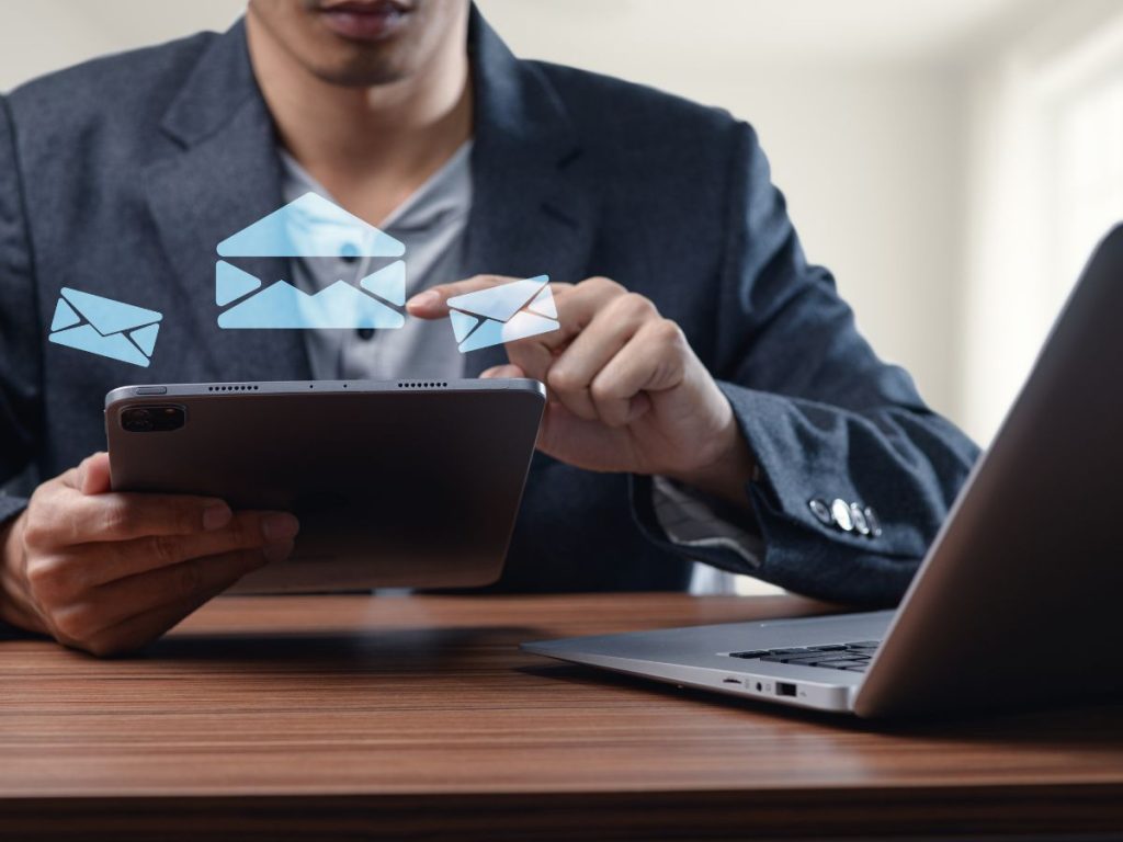 tips for turning cold leads into loyal customers